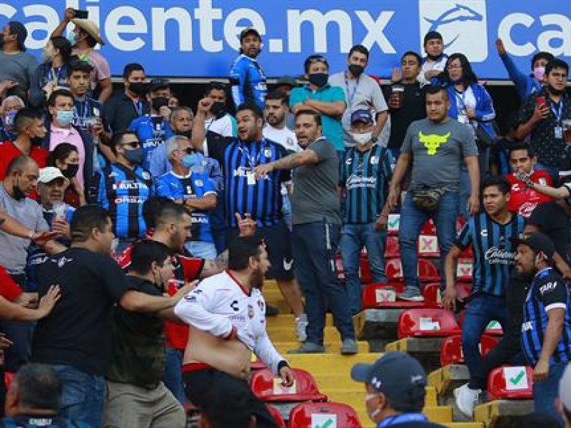 Barras de equipos visitantes no podrán ingresar a los estadios