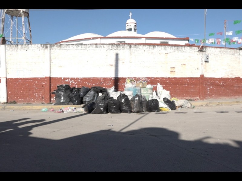 Basura acumulada denuncian en San Vicente de Flores