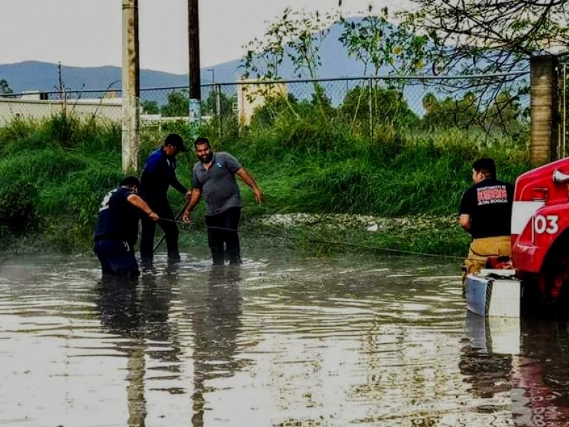 Basura en afluentes y alcantarillas principal problema de inundaciones