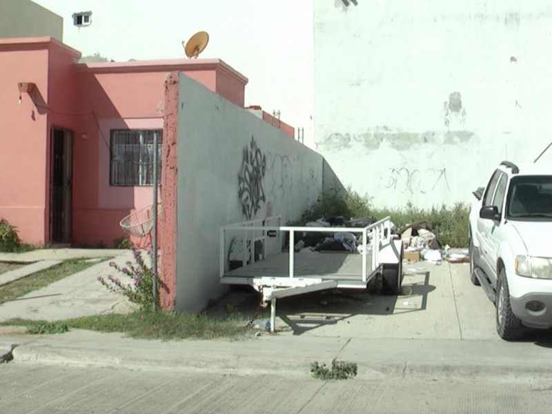 Basura provoca nido de animales MonteReal