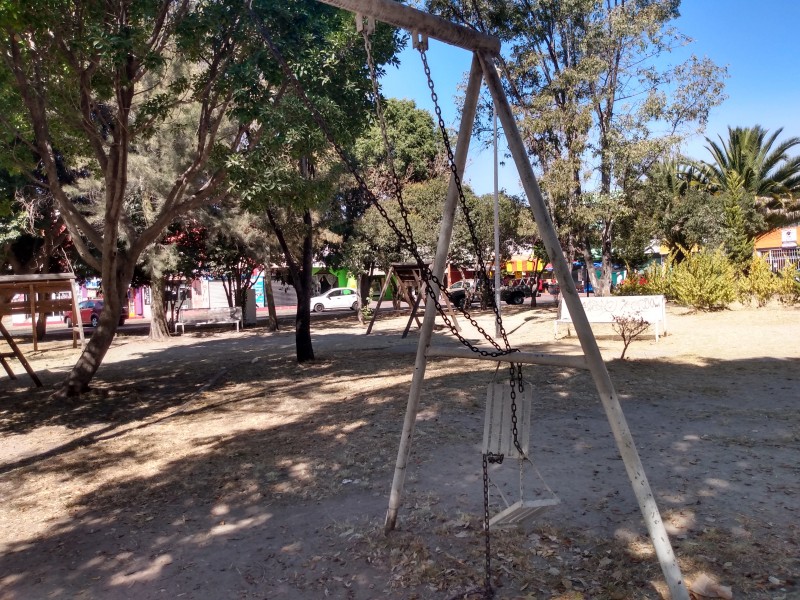 Basura y cadáveres hay en parques poblanos