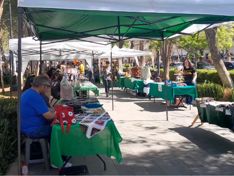 Bazares y tianguis, entre disputas y aportes