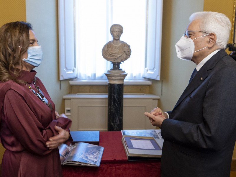 Beatriz Gutiérrez Müller se reúne con el presidente de Italia