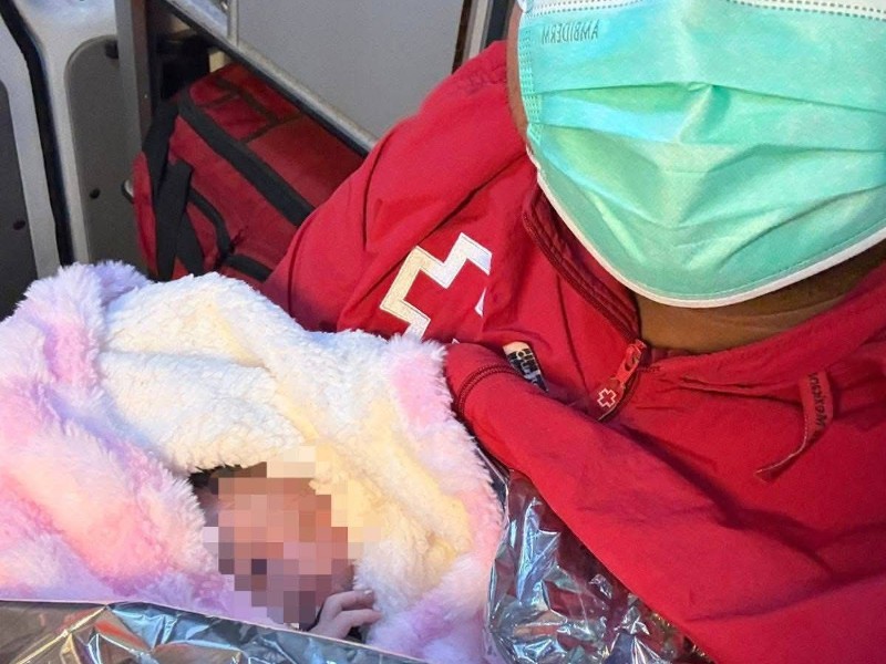 Bebé llega al mundo a bordo de ambulancia de Cruz Roja Bacobampo