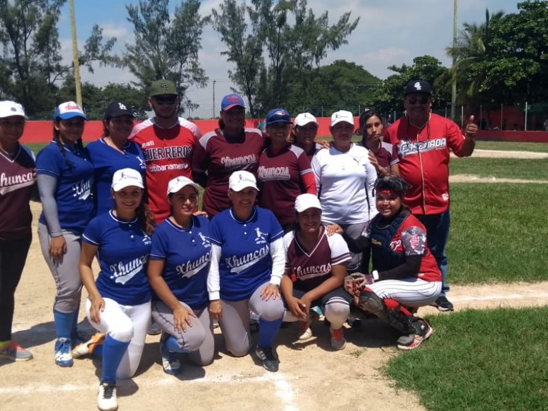 Beisbolista Oaxaqueño motiva a deportistas del istmo