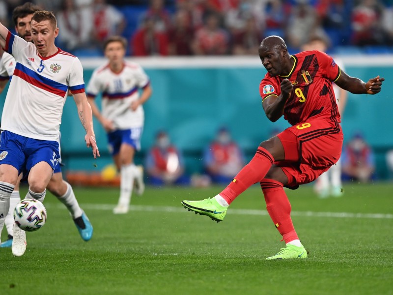 Bélgica vence a Rusia 3-0. Lukaku anotó dos