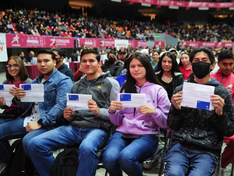 Beneficia beca Sonora de Oportunidades a más de 24mil Universitarios