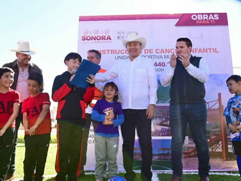 Beneficia gobernador Durazo a familias de Sahuaripa