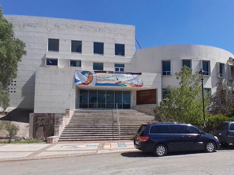 Bibliotecas dañadas esperan atención antes de que sea tarde