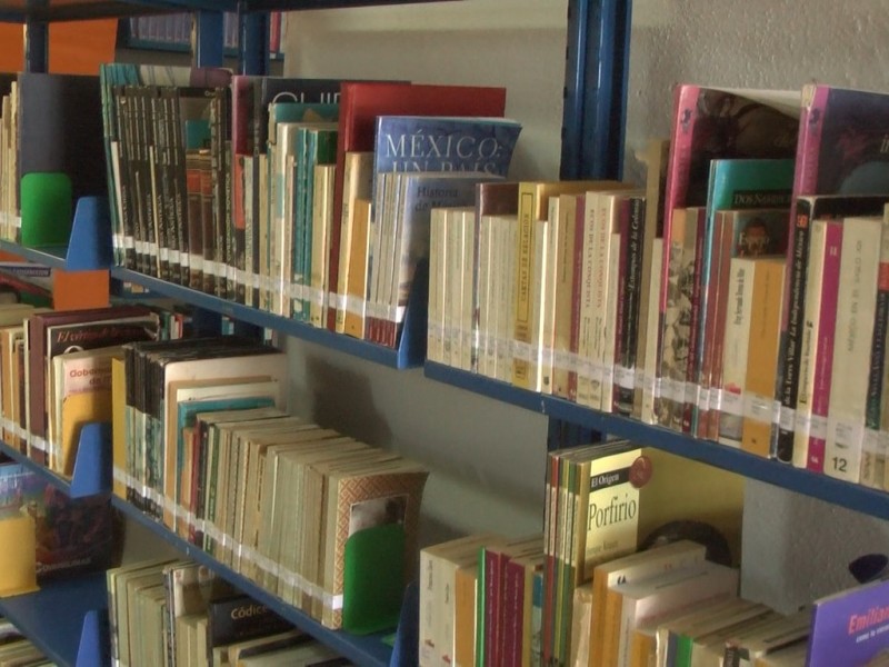 Bibliotecas públicas en el abandono total