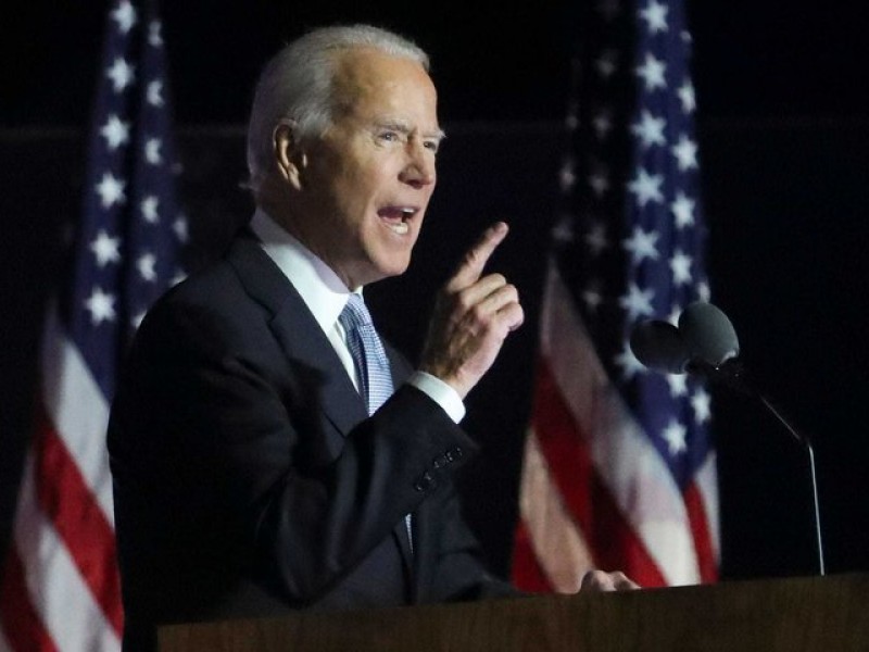 Biden aconseja a los estadounidenses abandonar Ucrania