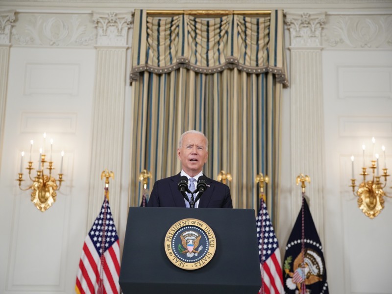 Biden asume responsabilidad en el maltrato a migrantes