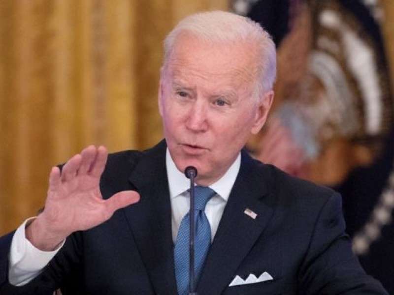 Biden insulta a reportero; creyó que el micrófono estaba apagado