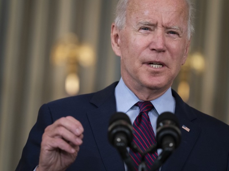 Biden llama “imprudentes y peligrosos” a los republicanos