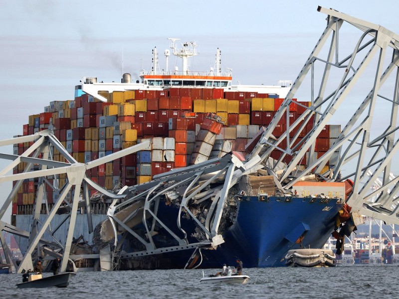 Biden ordena reconstruir puente de Baltimore destruido por un barco