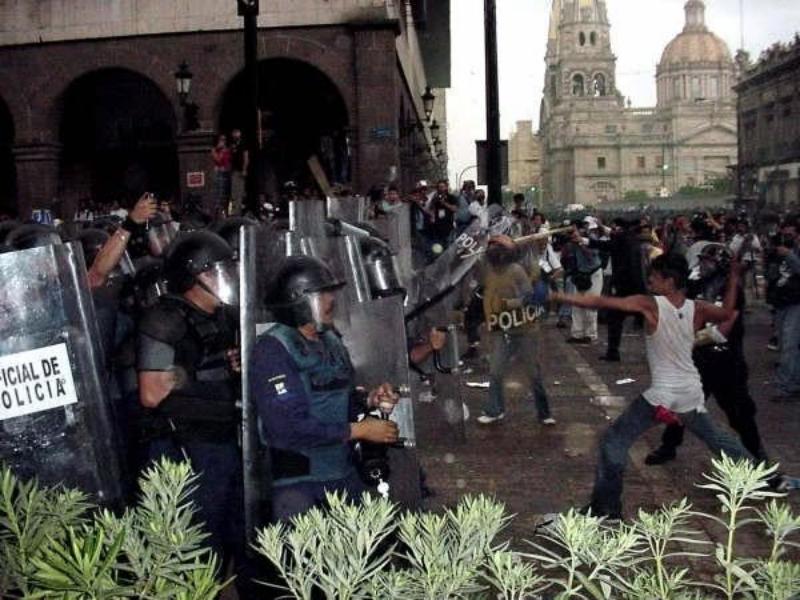 Bloque negro: fuerza de choque presente en protestas de Jalisco desde 2004