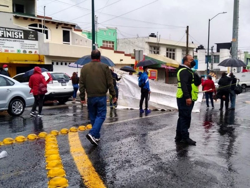 Bloquea CNTE acceso a Ramal Camelinas en Morelia