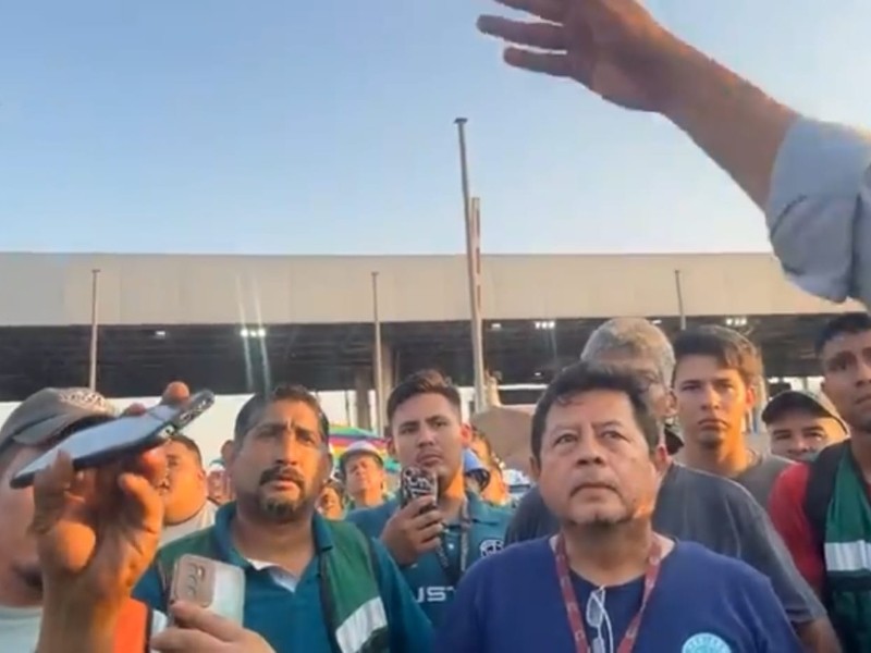 Bloqueado el acceso para autotransporte a la Aduana Manzanillo