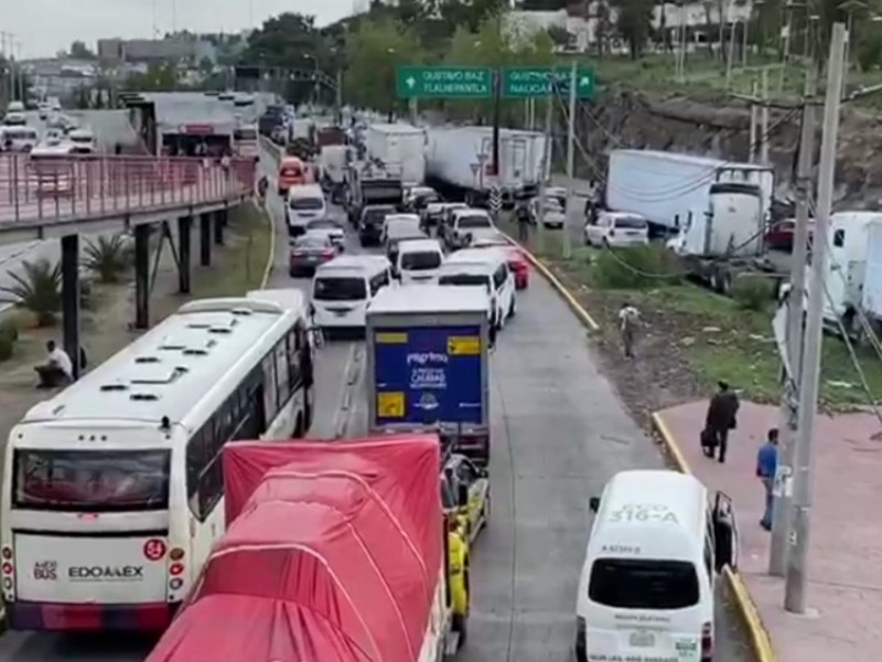 Bloquean a López Portillo