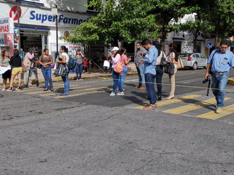 Bloquean avenida por falta de quimioterapias