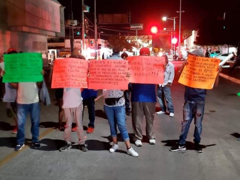 Bloquean calles en Guaymas y Empalme, denuncias contra AMIC-GN
