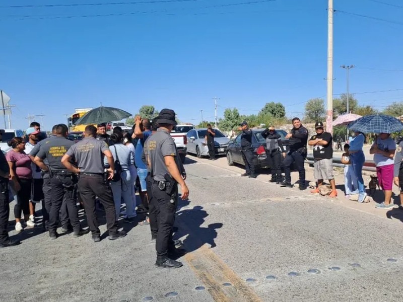 Bloquean carretera en San Pedro por caso Anuel