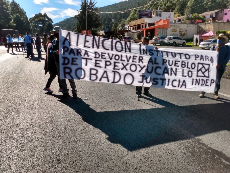 Bloquean carretera México-Toluca por obras del Tren Interurbano