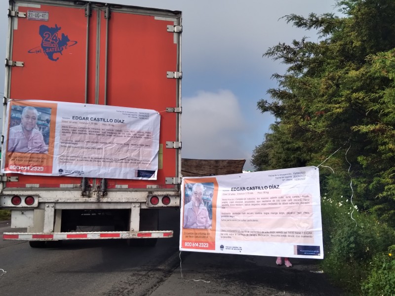 Bloquean carretera Zamora-Uruapan, piden búsqueda de persona desaparecida