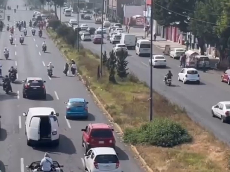 Bloquean de nueva cuenta Eje Central