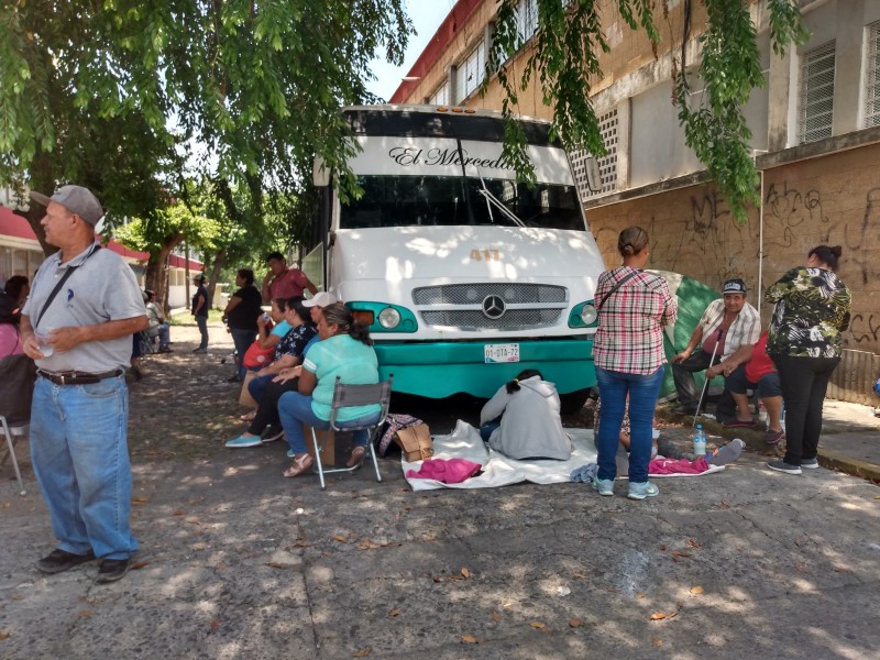 Bloquean delegación de SADER