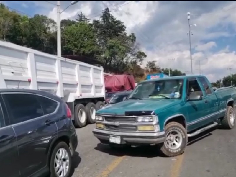 BLOQUEAN ENTRADAS A TENANCINGO