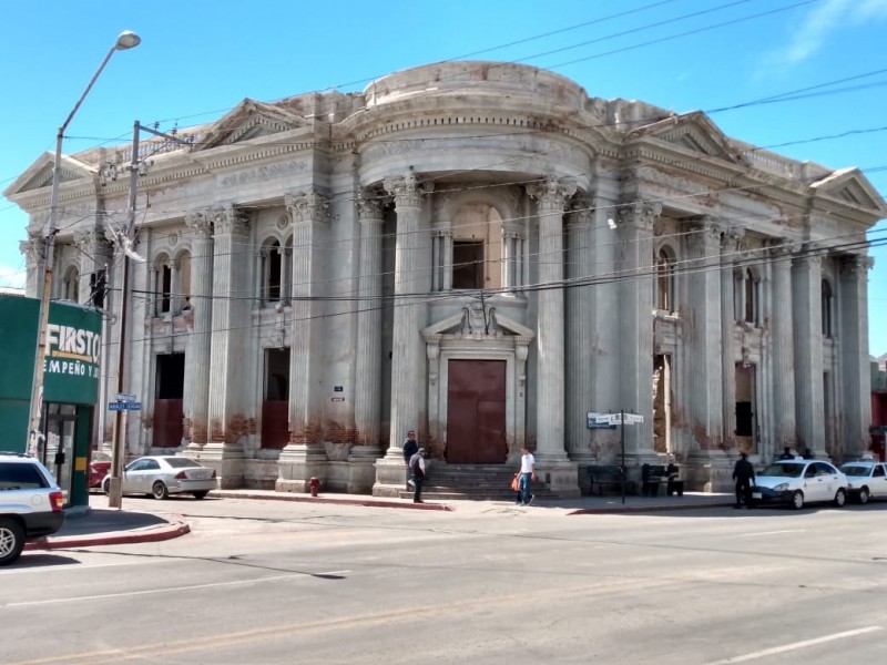 Bloquean ingreso a antiguo Banco de Sonora