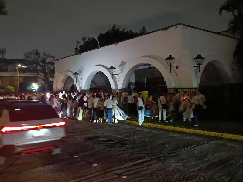 Bloquean López Mateos para exigir localización de dos hombres desaparecidos
