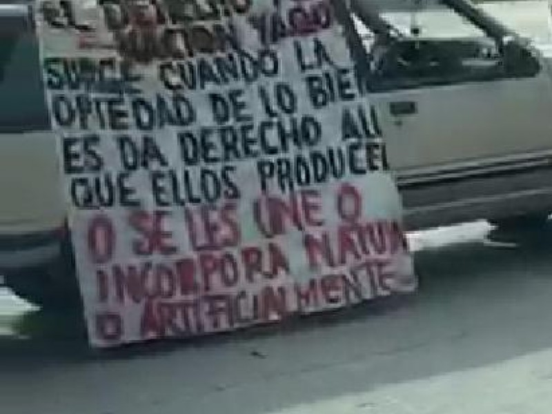 Bloquean Yaquis carretera Guaymas-Obregón