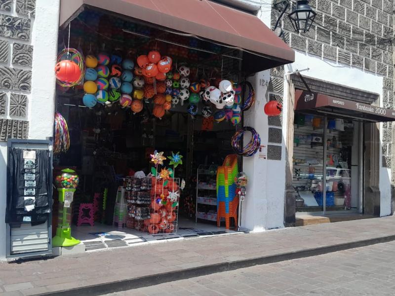 Bloqueo en Avenida Madero deja caída de ventas en comercios del Centro