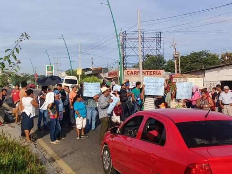 Bloqueo en carretero en Tuxtla -Chiapa