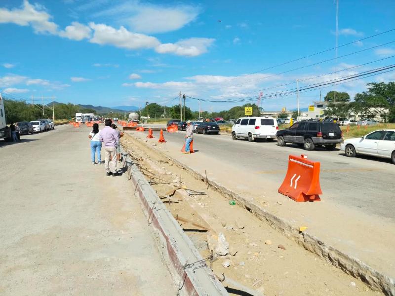 Bloqueo en la calzada a la Refinería, denuncian afectación vial por obras