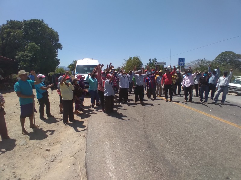 Bloqueo indefinido en Jalapa del Marqués; SEGEGO aplaza diálogo