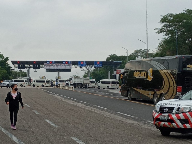 Bloqueo Total en caseta Tuxtla- San Cristóbal