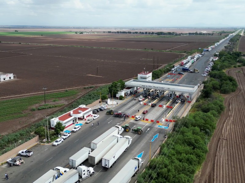 Bloqueo total indefinido en 5 casetas de Sinaloa este lunes