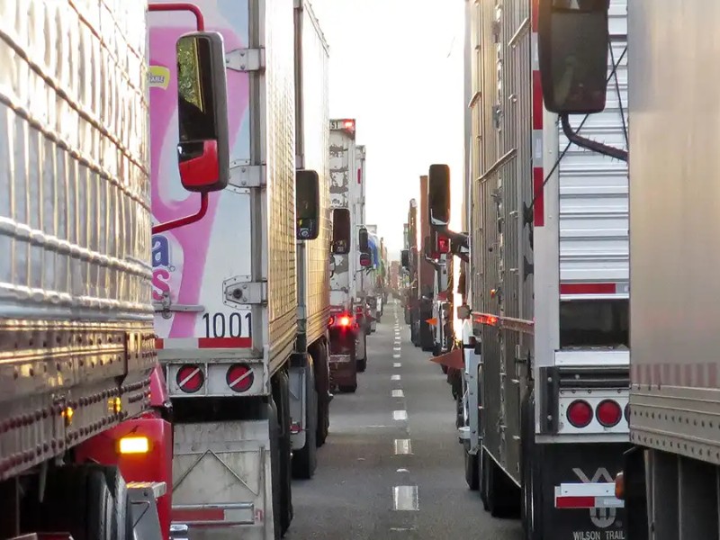 Bloqueos agrícolas paralizan la industria; Canacintra reporta pérdidas millonarias