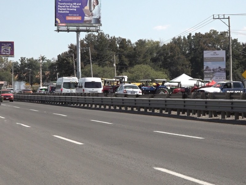 Bloqueos carreteros en Guanajuato dependen del diagolo con la federación