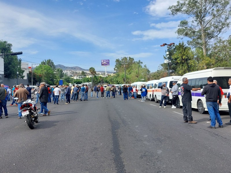 Bloqueos colapsan movilidad en Morelia