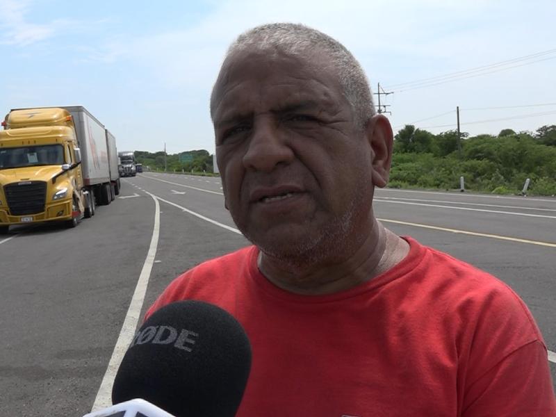 Bloqueos en el Istmo dejan a transportistas varados y sin alimentos