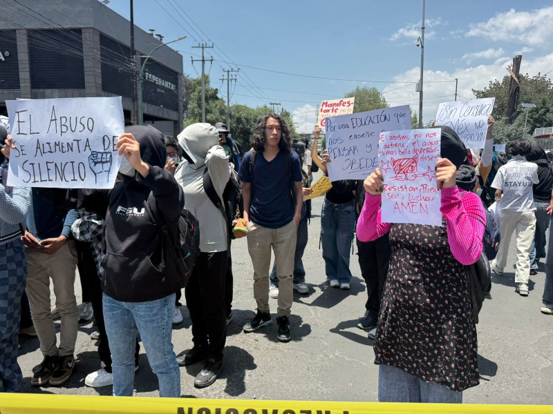 Bloqueos Persisten en Toluca por estudiantes de la UAEMéx