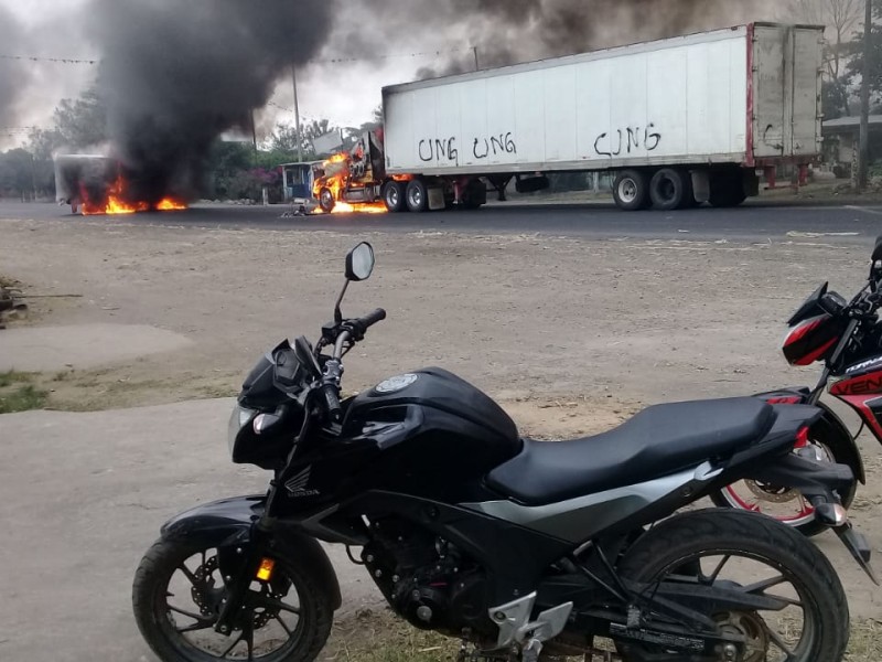 Bloqueos por violencia, paralizaron al transporte de carga