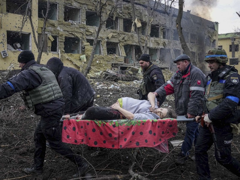 Bombardeo a un hospital infantil de Ucrania: 