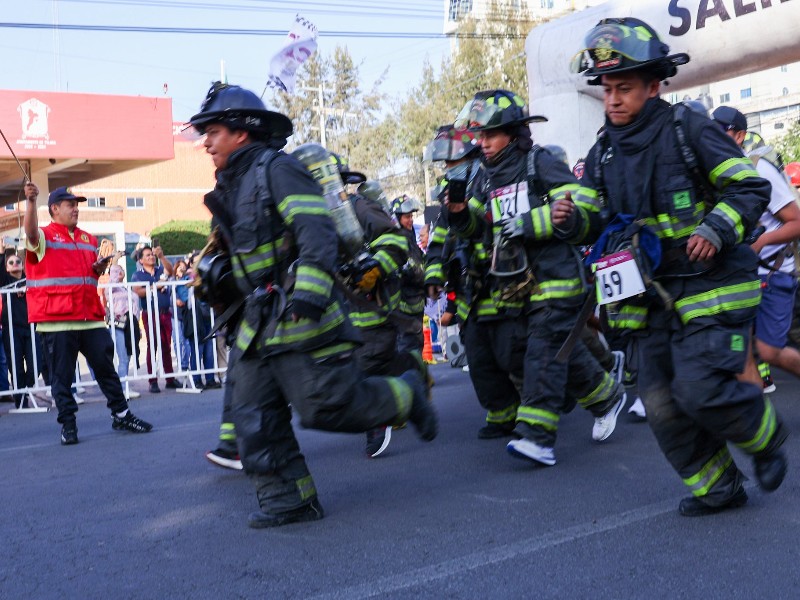 Bomberos a la carrera en Toluca