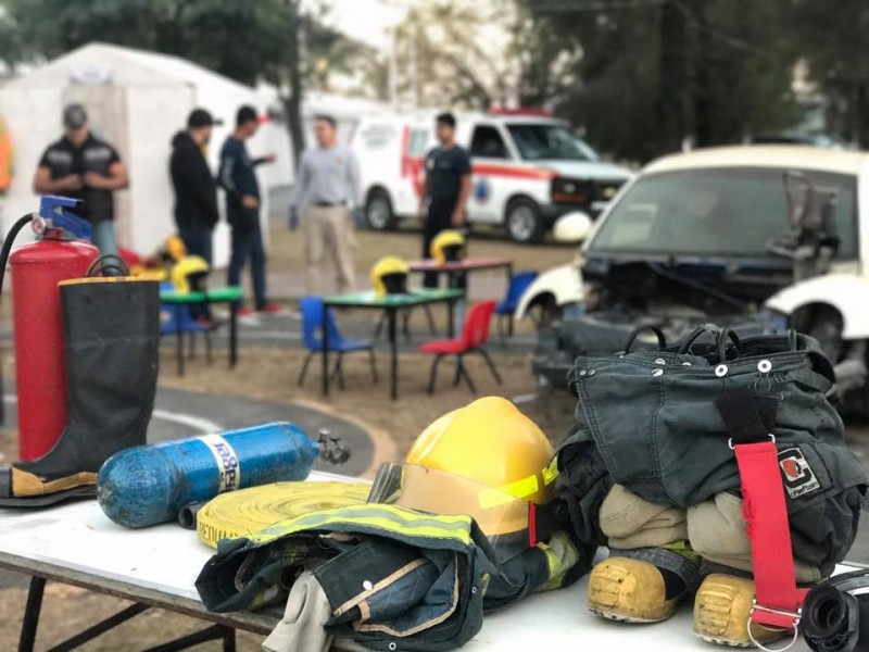 Bomberos carecen de equipo para realizar sus labores