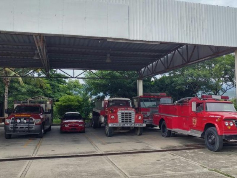 Bomberos con sueldos y personal insuficiente